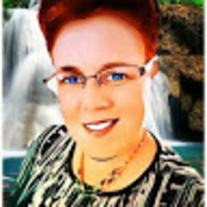 Meet your Posher, Manuela machado